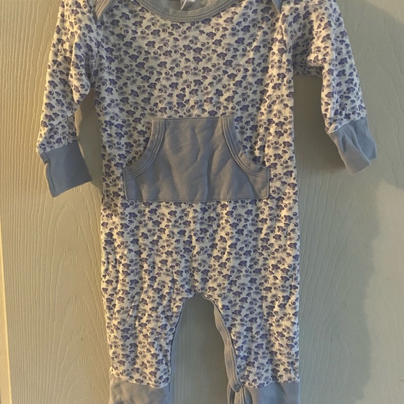 Feather Baby onesie - Picture 3 of 5